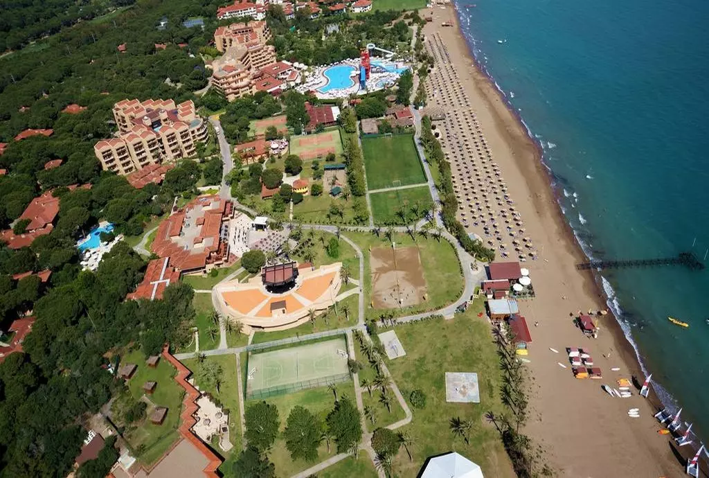 hotel magic life_shabavizparvaz_01.jpg